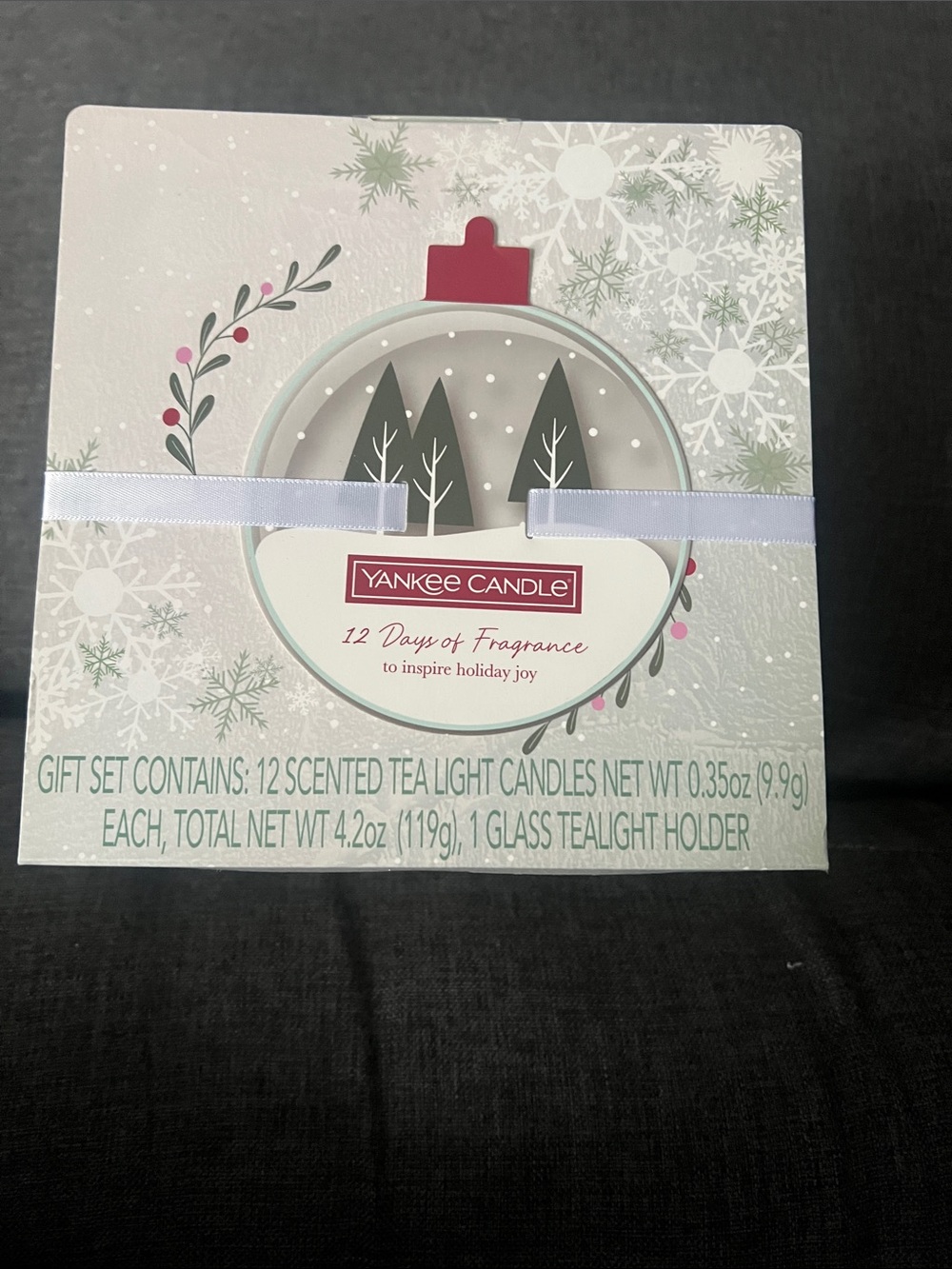 Yankee Candle White and Silver 12 Days of Fragrance Tealight Gift Set
